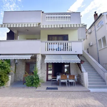 Fuer Paare, Nur Einen Steinwurf Vom Entfernt Apartment Biograd Na Moru